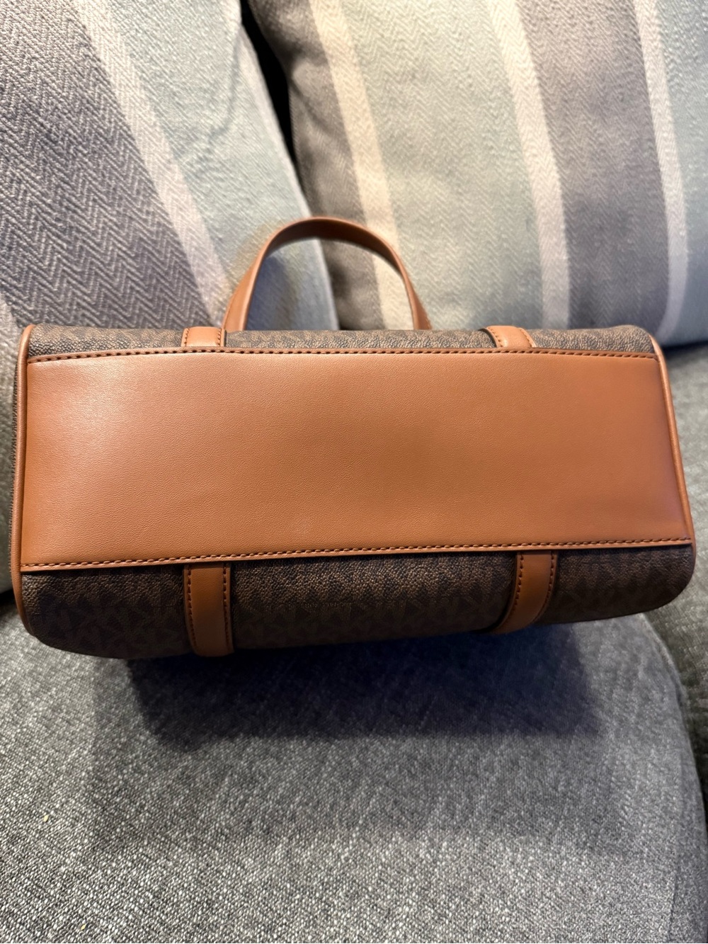 Michael Kors Chocolate Brown MK Signature Satchel with Leather Trim - Picture 4 of 6